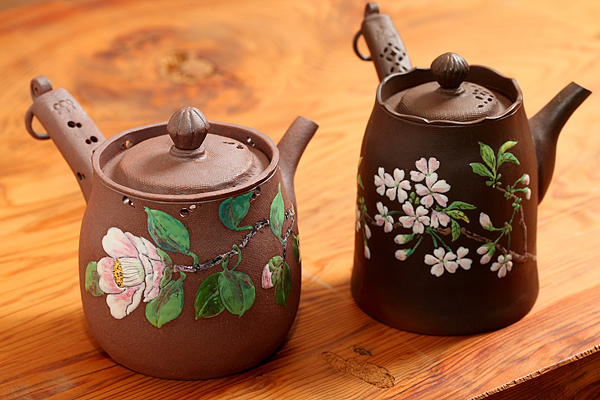 煎茶道具　萬古焼　伊藤実山作　般若心経刻　横手急須　共箱　V　R3310 煎茶道具 萬古焼 伊藤実山作 般若心経刻 横手急須 共箱